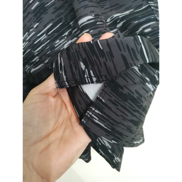 $Speedo Men's Swim Beach Volley Tech UPF 50 Grey and black with pockets Size XL - Picture 4 of 9